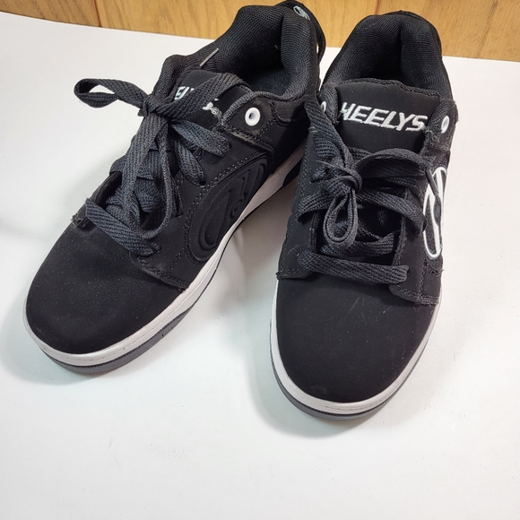 Heelys Voyager Skate Shoes Black & White Kids Size 4YTH - Picture 3 of 7